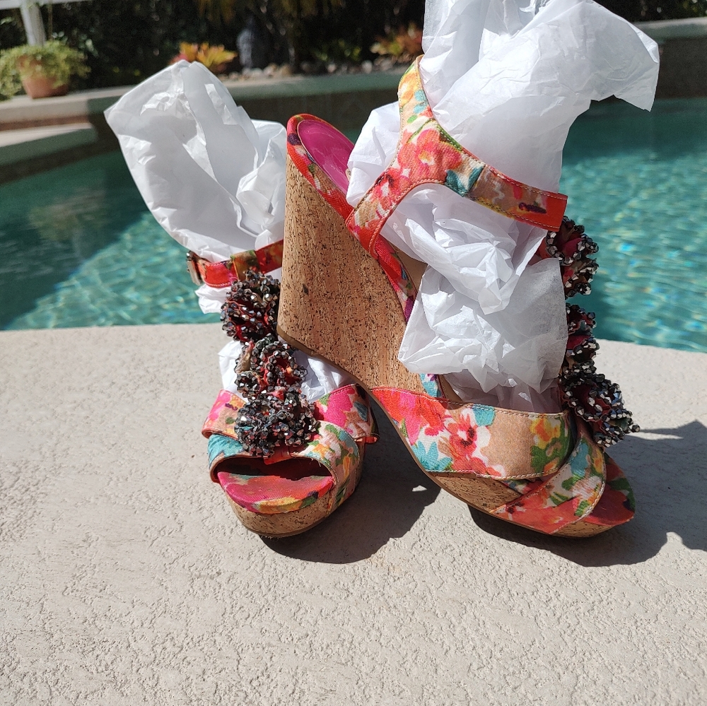 Gianni Bini Jeweled wedge - Picture 14 of 16